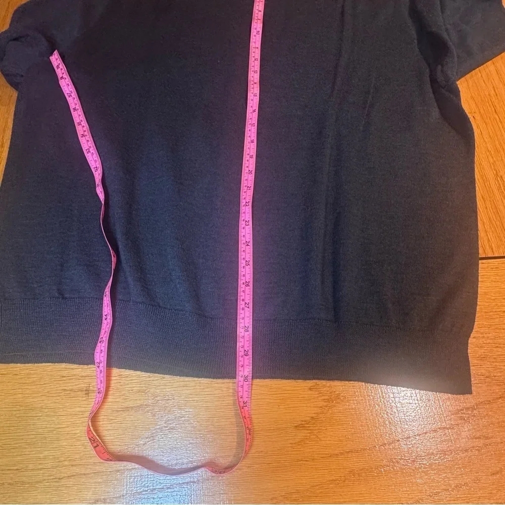 Club Room Charcoal V-Neck Italian-Spun yarn 52% Merino Wool 48%Acrylic pull over - Picture 6 of 6